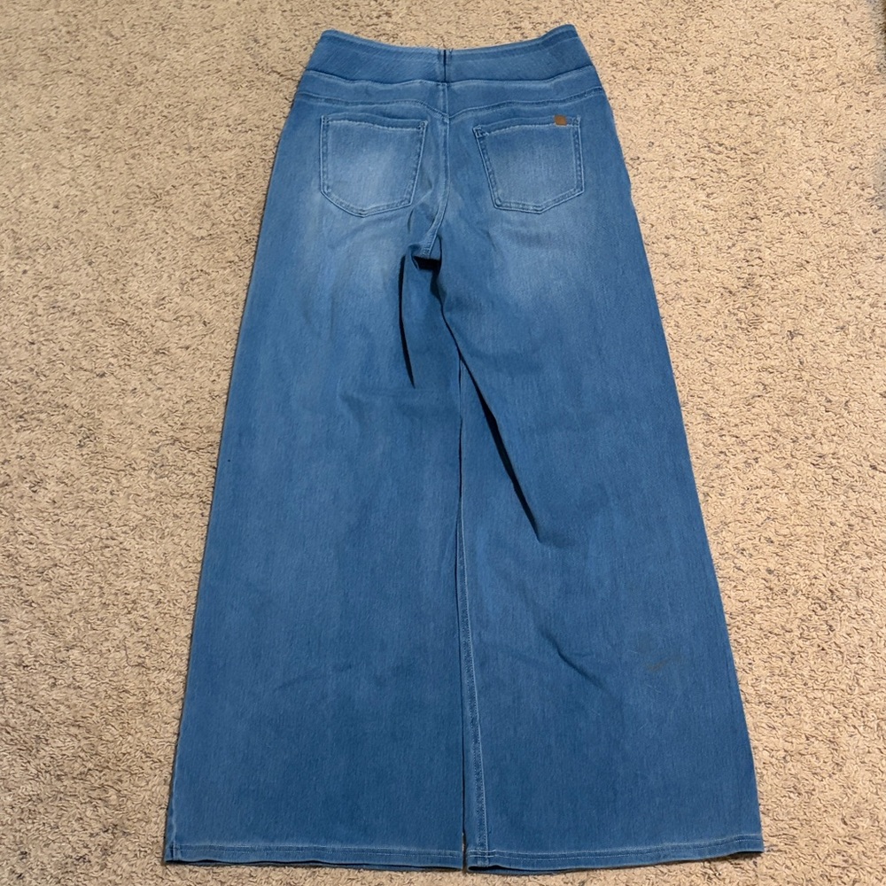 HALARA Wide-Leg Jeans in Medium Blue - Picture 2 of 3
